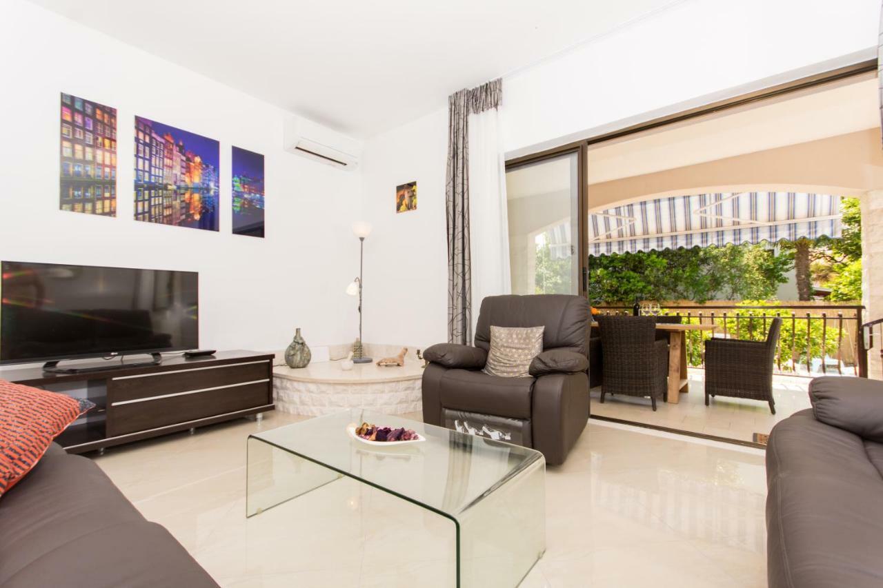 Holiday Home Ruzmarin Trogir Exterior photo